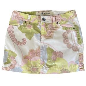 GAP jeans skirt with a beautiful pattern